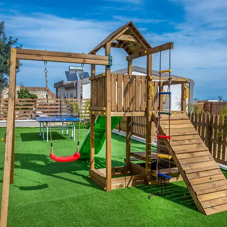 Holiday home Halaro