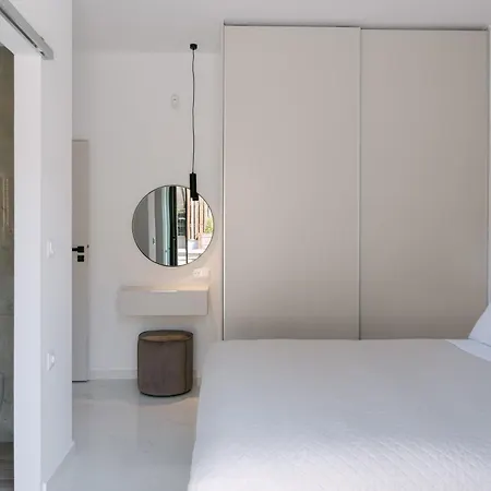 Holiday home Halaro